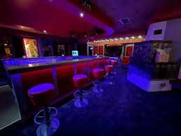 Maxim Bar