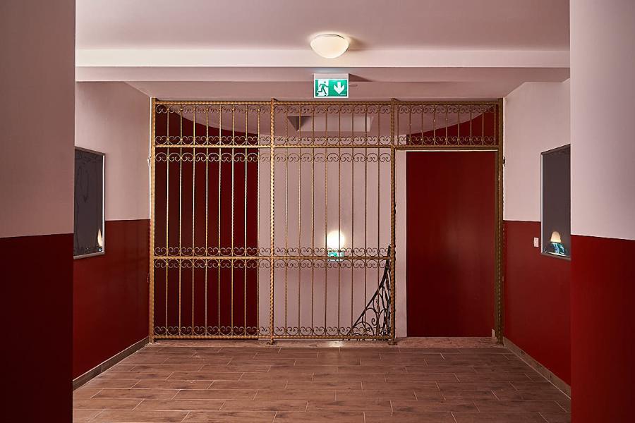 img2